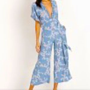 NWT stunning lightweight floral jumpsuit from FAITHFUL THE BRAND.